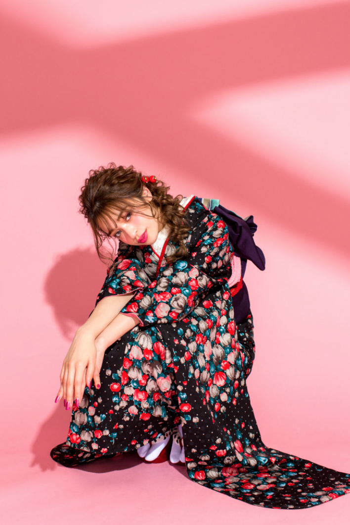 日向カリーナ　振袖